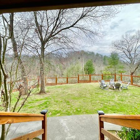5Bedrooms*4King Beds*Outstanding Location*Hottub* Sevierville Zewnętrze zdjęcie