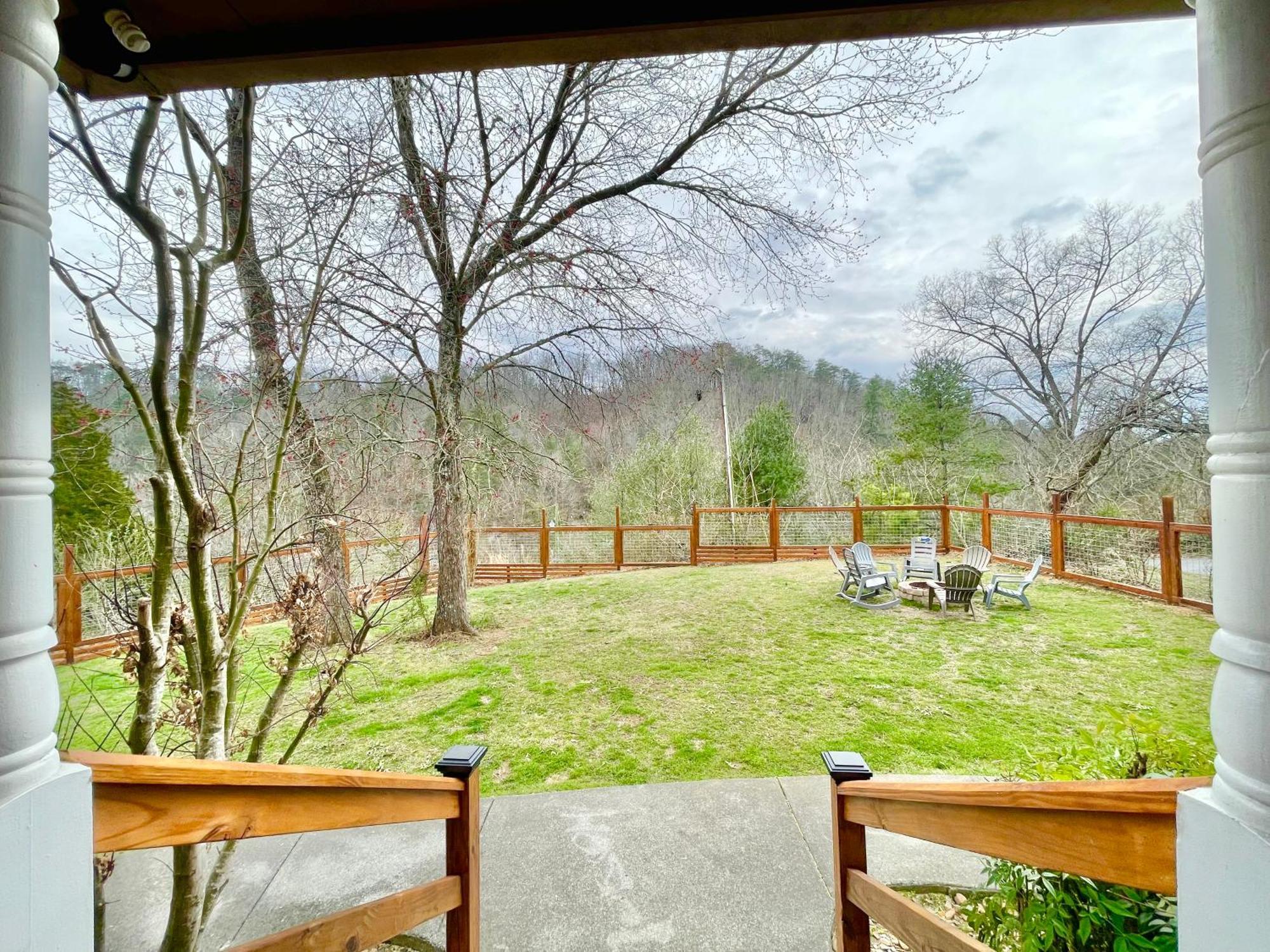 5Bedrooms*4King Beds*Outstanding Location*Hottub* Sevierville Zewnętrze zdjęcie