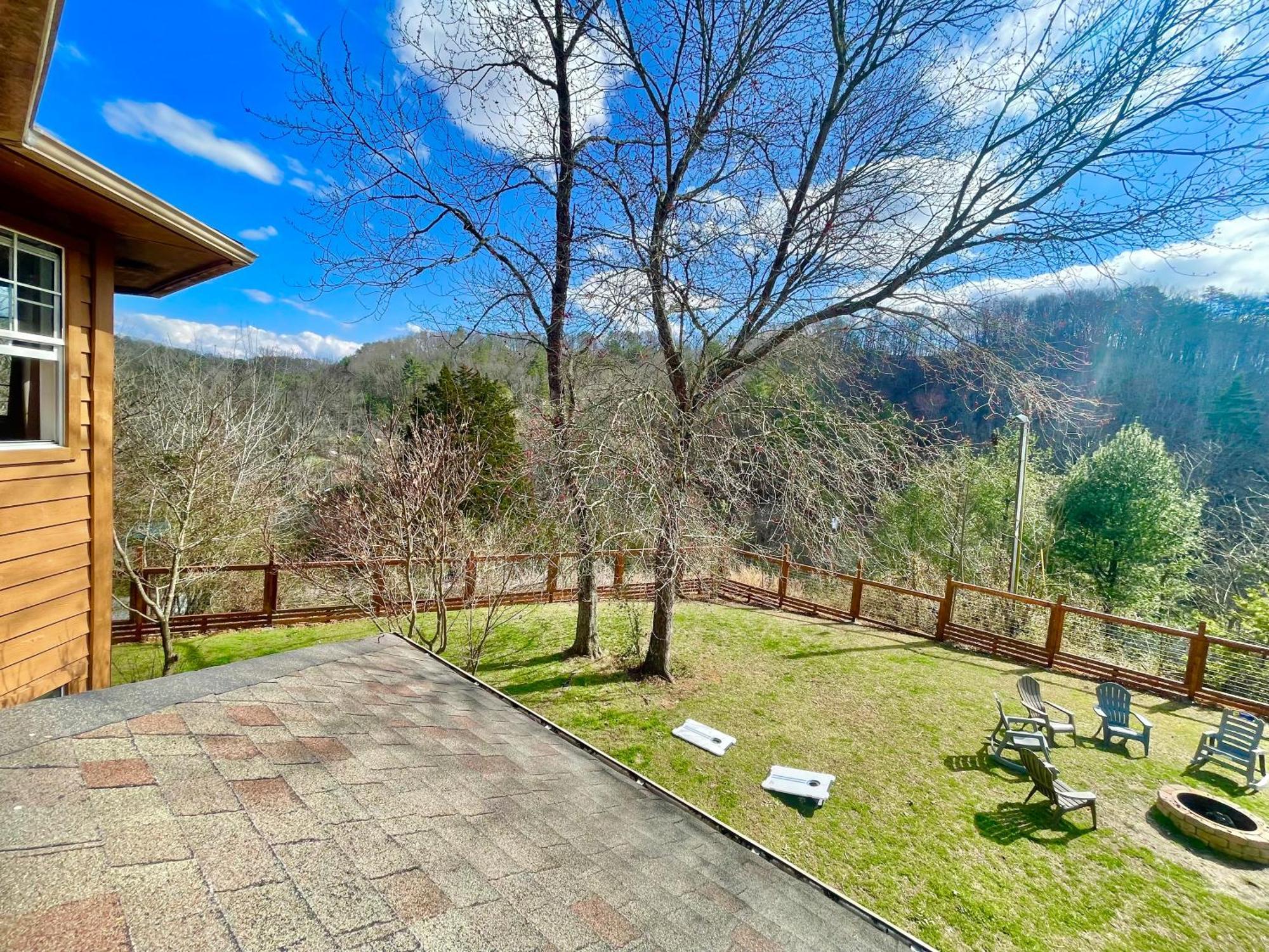 5Bedrooms*4King Beds*Outstanding Location*Hottub* Sevierville Zewnętrze zdjęcie