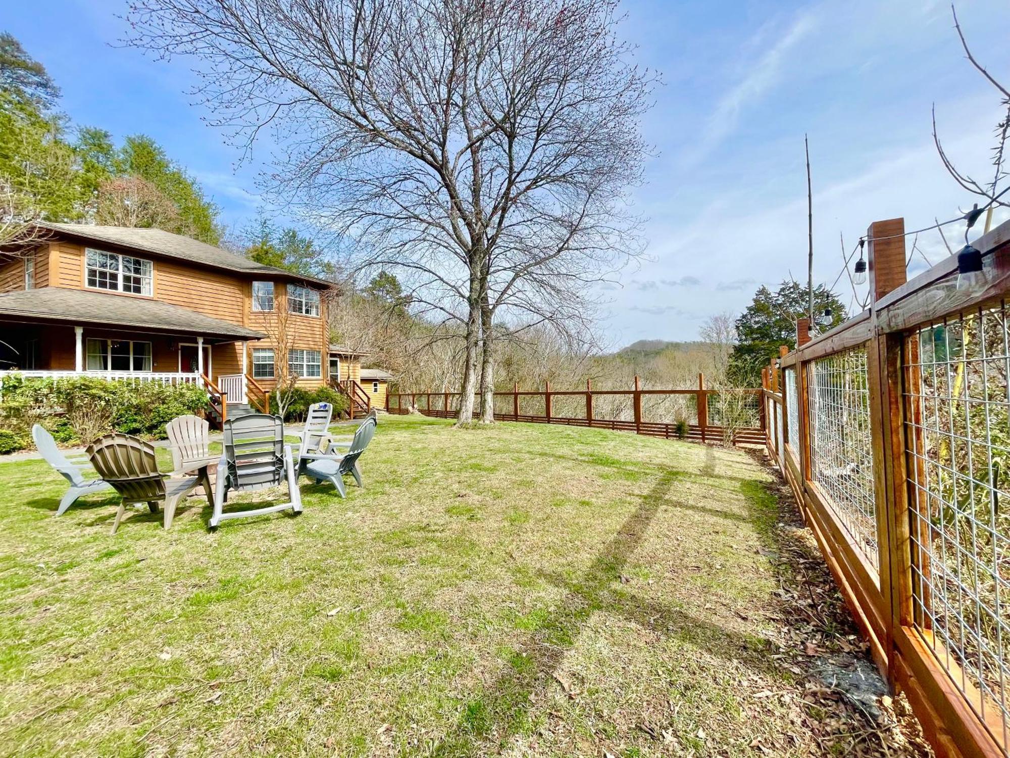 5Bedrooms*4King Beds*Outstanding Location*Hottub* Sevierville Zewnętrze zdjęcie