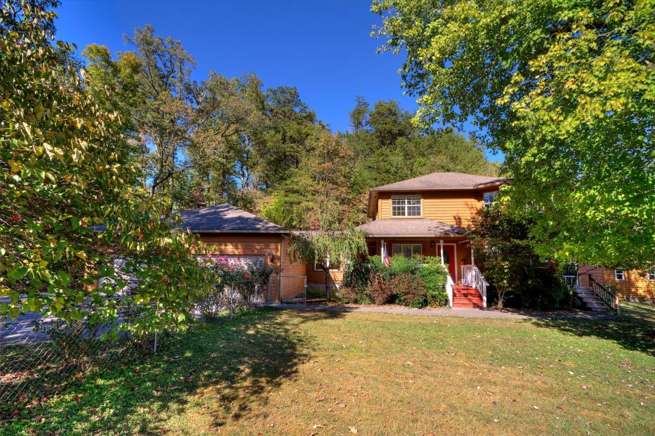 5Bedrooms*4King Beds*Outstanding Location*Hottub* Sevierville Zewnętrze zdjęcie