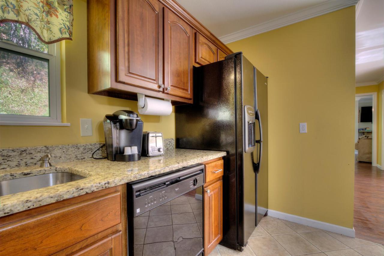 5Bedrooms*4King Beds*Outstanding Location*Hottub* Sevierville Zewnętrze zdjęcie