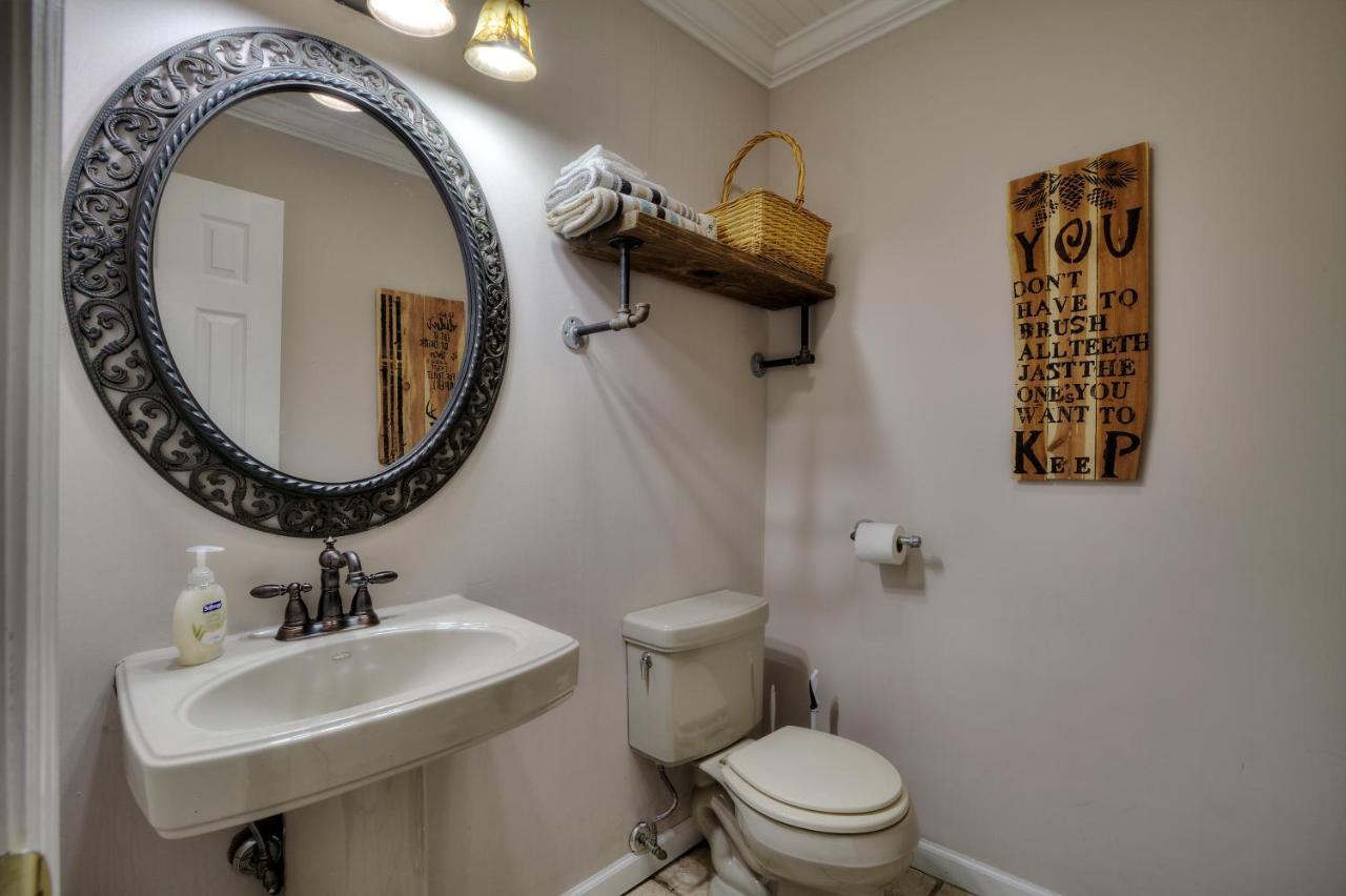 5Bedrooms*4King Beds*Outstanding Location*Hottub* Sevierville Zewnętrze zdjęcie