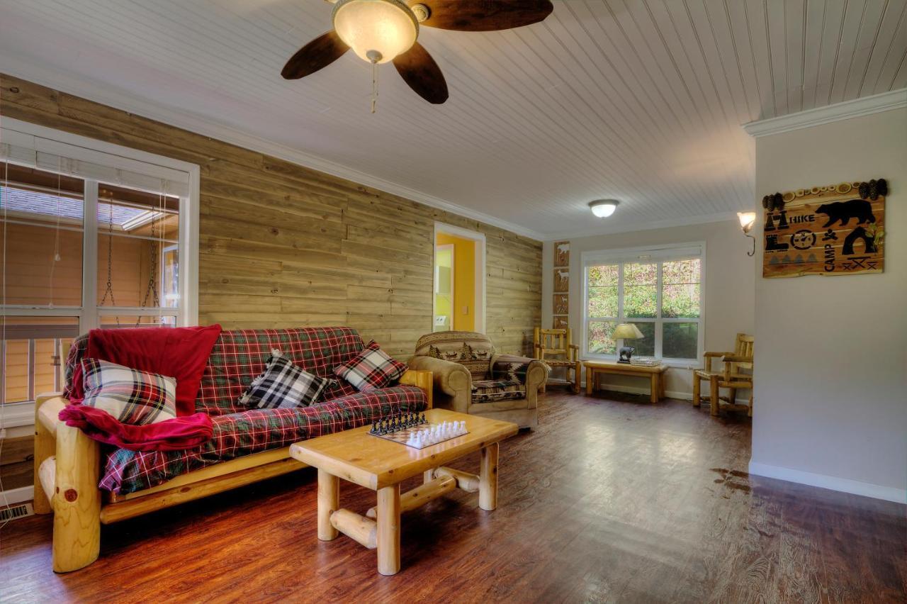 5Bedrooms*4King Beds*Outstanding Location*Hottub* Sevierville Zewnętrze zdjęcie