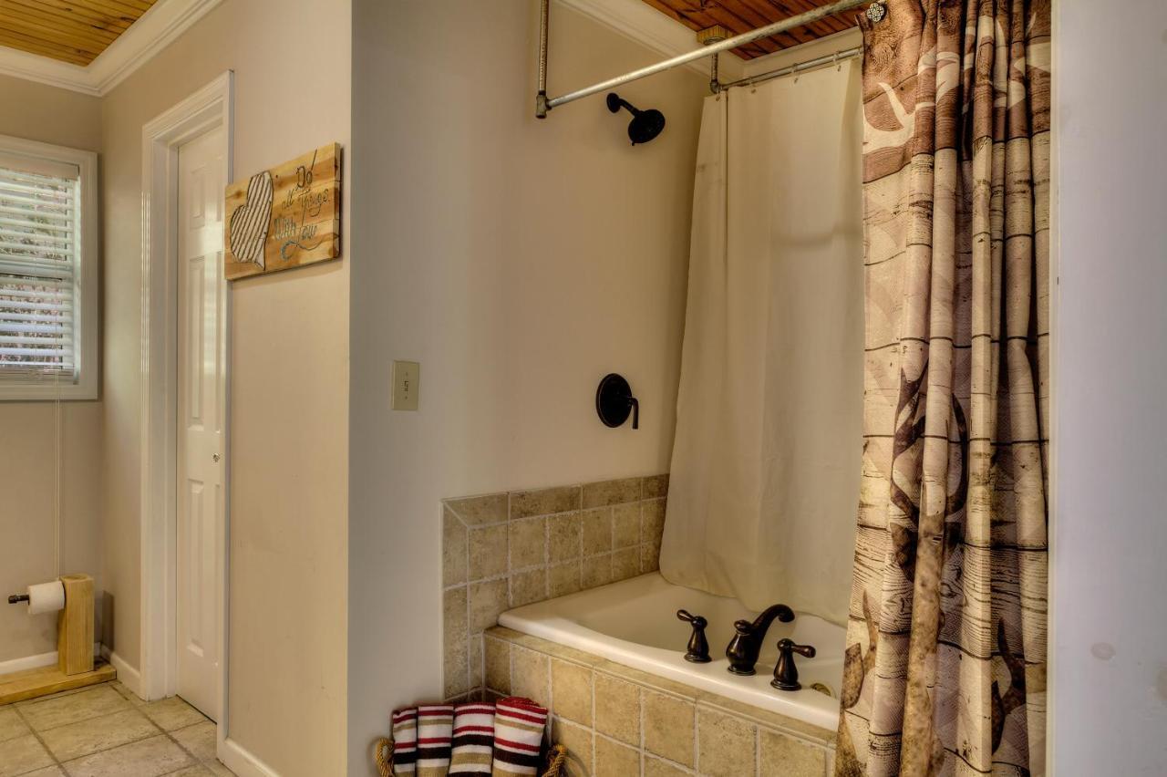 5Bedrooms*4King Beds*Outstanding Location*Hottub* Sevierville Zewnętrze zdjęcie